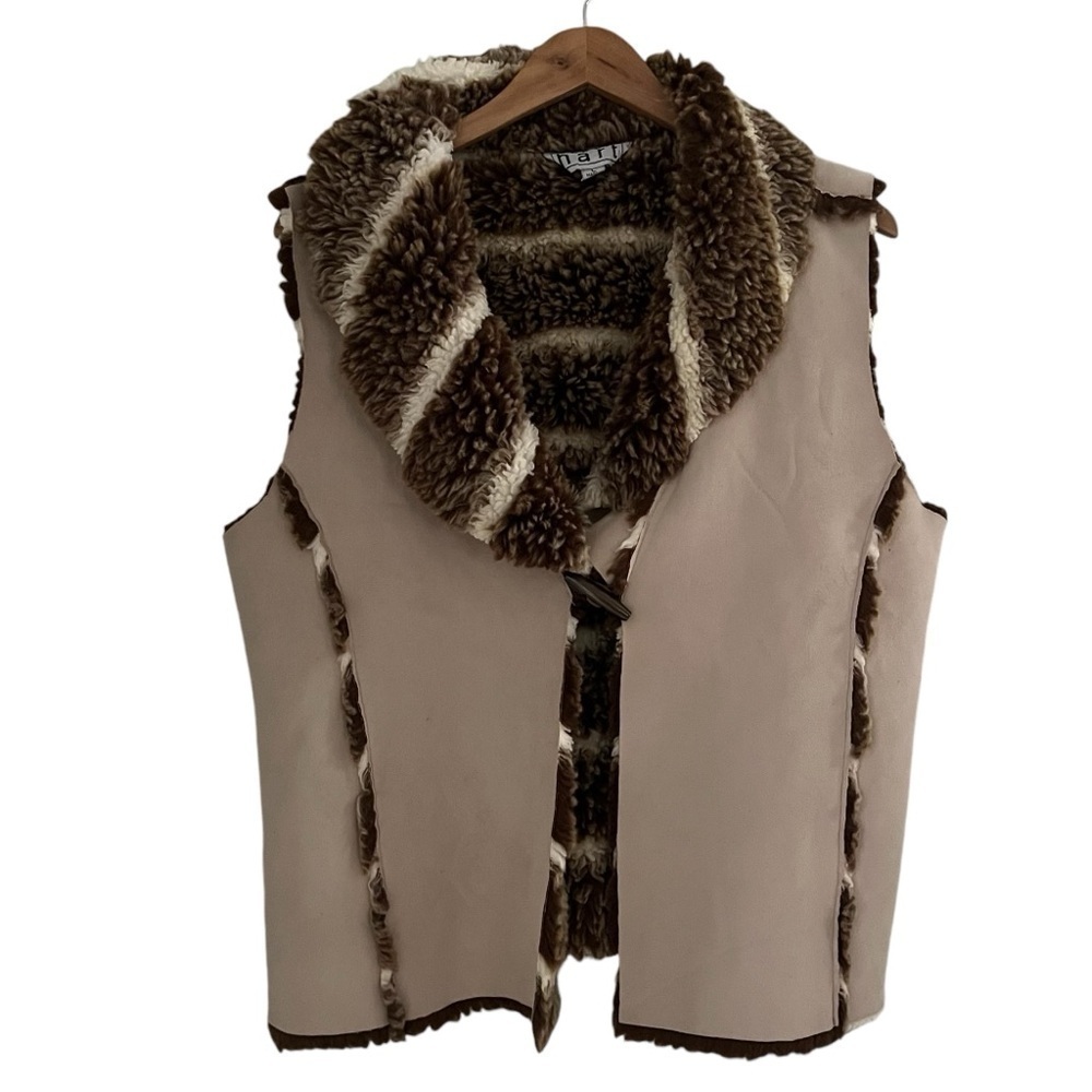 Keren  Hart Women’s Sz L ivory  Cream Tan Faux Suede Leather Fur  Vest